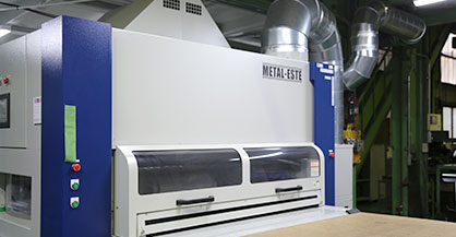 バリ取り機